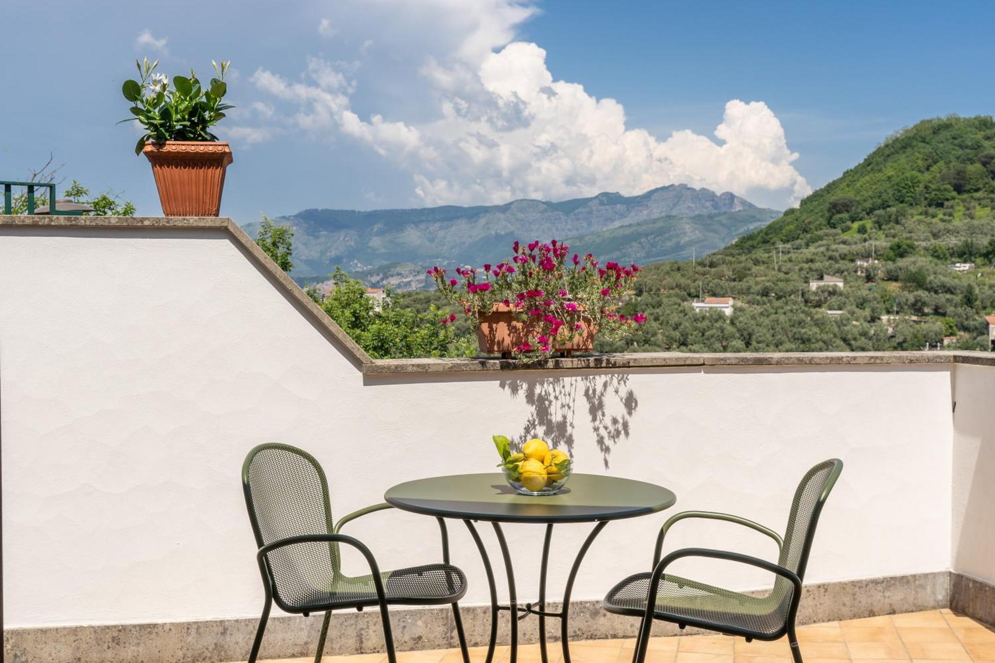 I Monolocali Appartement SantʼAgata sui Due Golfi Buitenkant foto