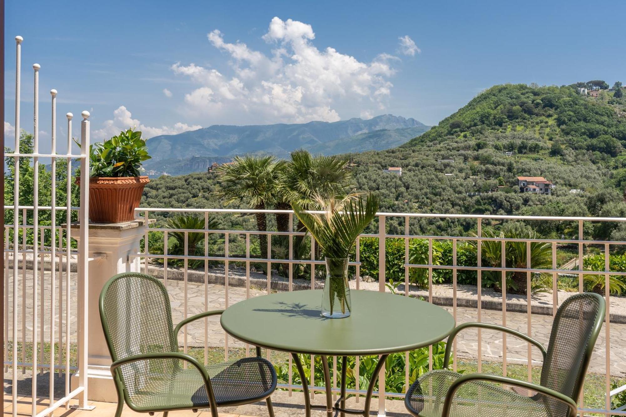 I Monolocali Appartement SantʼAgata sui Due Golfi Buitenkant foto